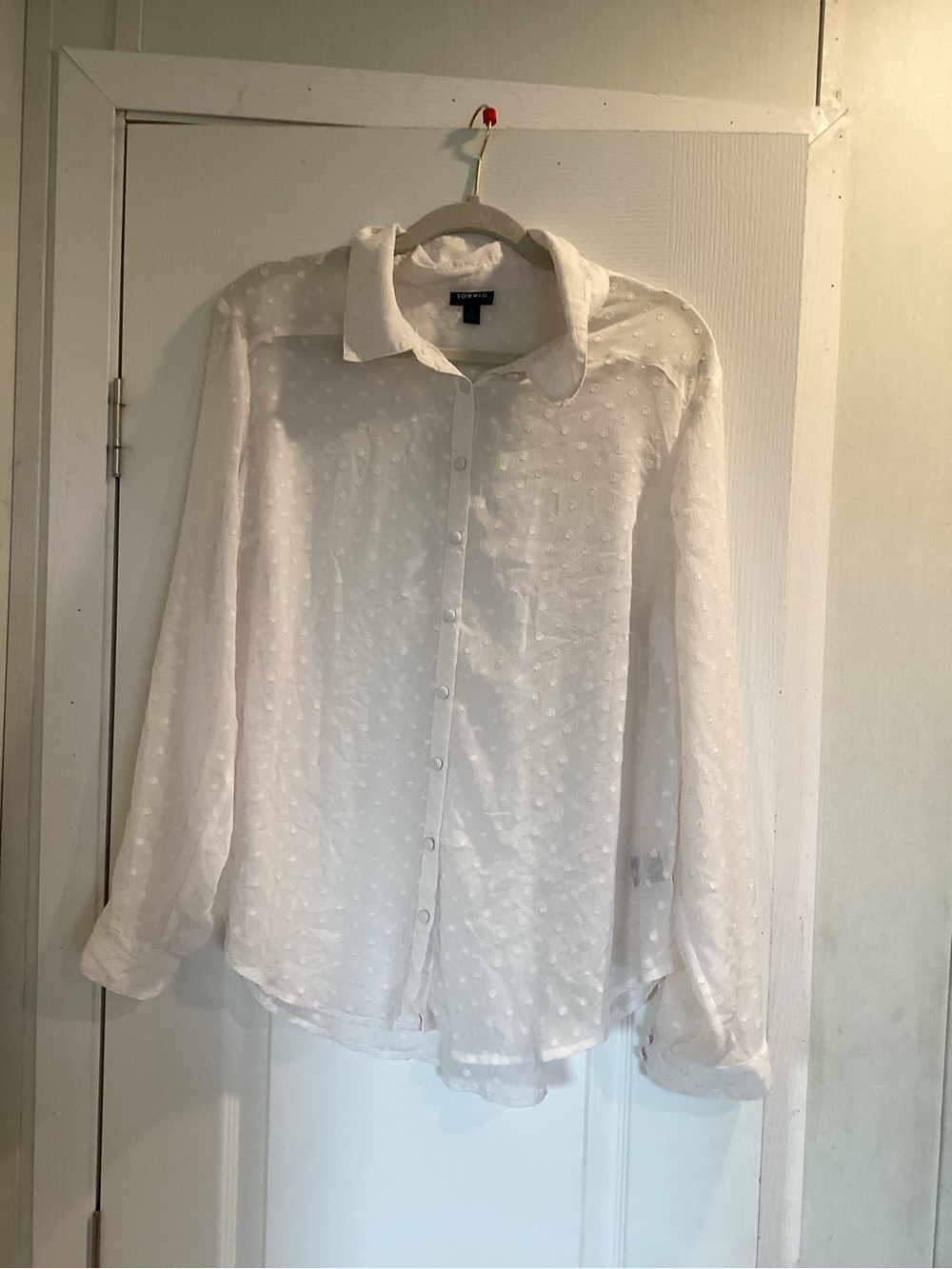 torrid White Dotted Button-Up Shirt size 1XL EUC